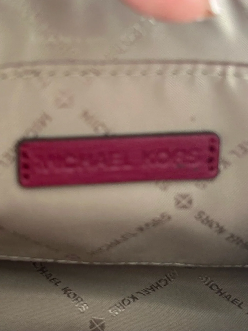 Michael Kors Jet Set Travel Leather Cosmetic Case Makeup Bag Fuchsia Pink Pouch